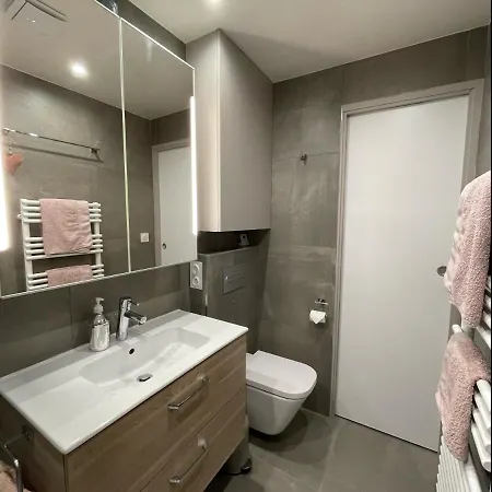 Orpin Apartment